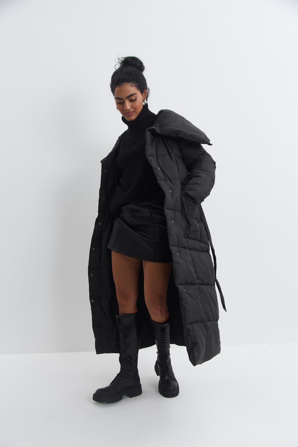 Стеганное пальто с воротником длинное (Черный)